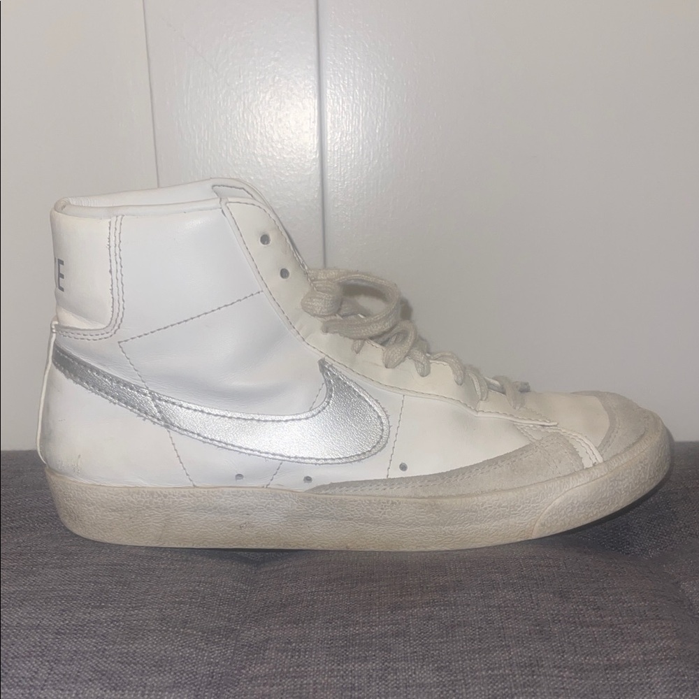 Nike White and Silver High-Tops